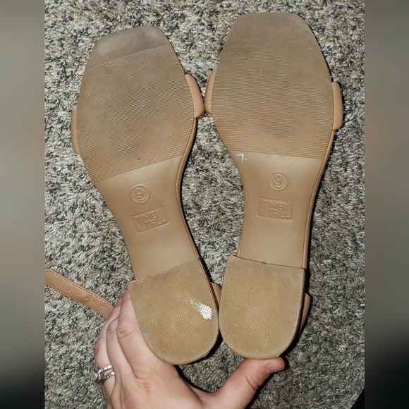 Time and Tru| Tan Block Heel Sandals - Picture 6 of 6